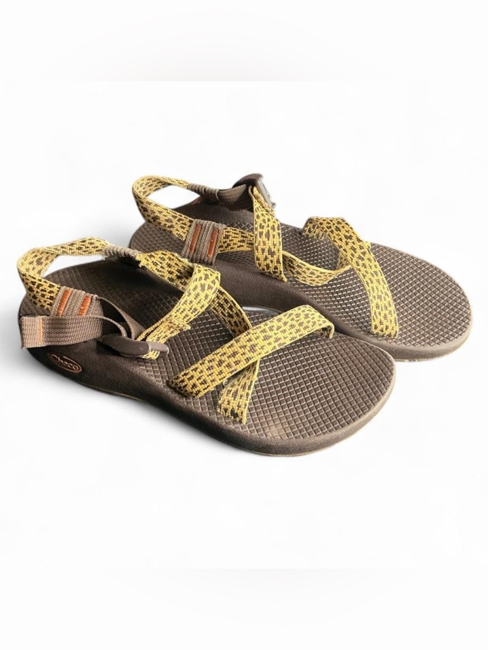 Chaco’s womens size 8 Z-Strap leopard print Sandals in Yellow and Brown